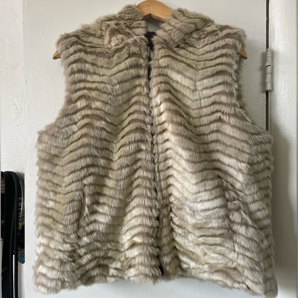 Faux Fur Hoodie Vest